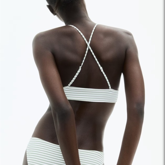 EUC H&M Gray Striped Bikini Top - Picture 3 of 9